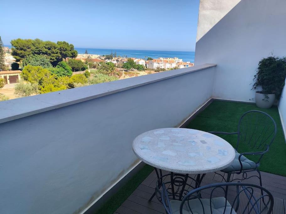 Atico Con Piscina, Golf, Vistas Al Mar Apartment ตอร์เร เด เบนากาลบอน ภายนอก รูปภาพ
