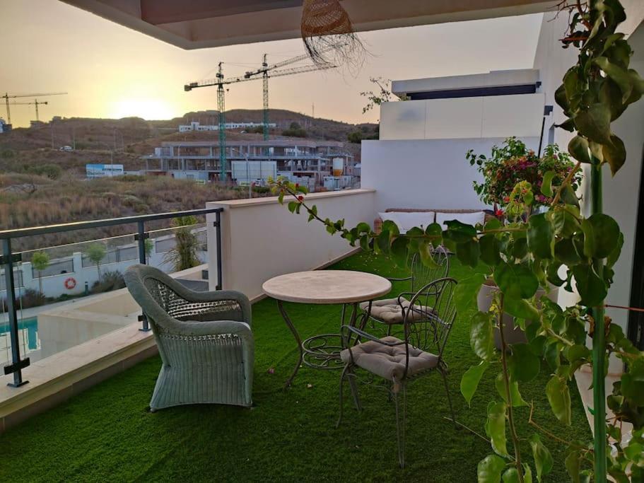 Atico Con Piscina, Golf, Vistas Al Mar Apartment ตอร์เร เด เบนากาลบอน ภายนอก รูปภาพ