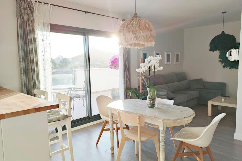Atico Con Piscina, Golf, Vistas Al Mar Apartment ตอร์เร เด เบนากาลบอน ภายนอก รูปภาพ