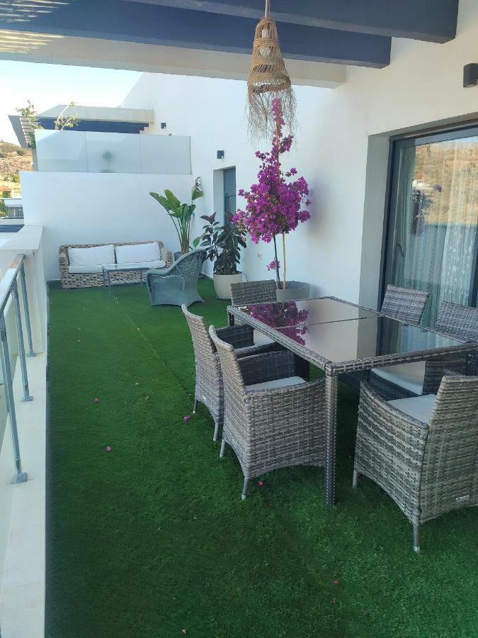 Atico Con Piscina, Golf, Vistas Al Mar Apartment ตอร์เร เด เบนากาลบอน ภายนอก รูปภาพ